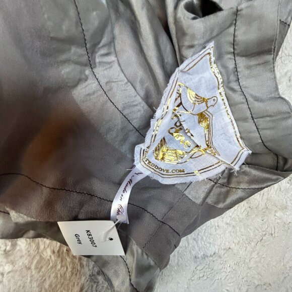 Knitted Dove Womens Embroidered Short Sleeve Silk Blouse Top Large Gray Casual - Picture 3 of 8